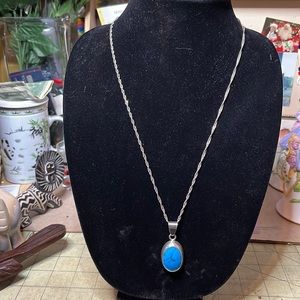 Chain marked 9.25 / pendent marked 9.25 mex